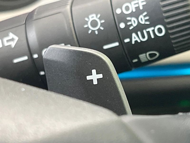 2024 Honda Vezel 6AA-RV5 (UW-6a851fbde8fff)[27]