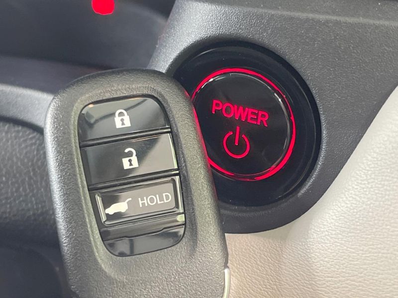 2024 Honda Vezel 6AA-RV5 (UW-6a851fbde8fff)[21]