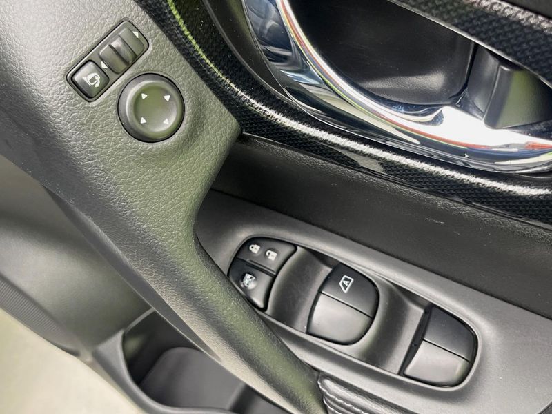 2016 Nissan X-Trail DBA-T32 (UW-6a851fdbb7b33)[6]