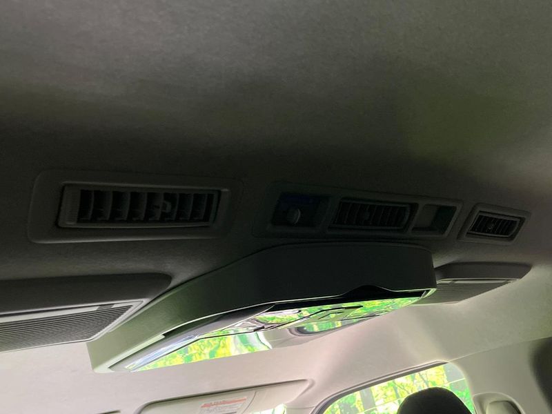 2019 Toyota Hiace Wagon CBA-TRH219W (UW-6a851fe2d4135)[26]