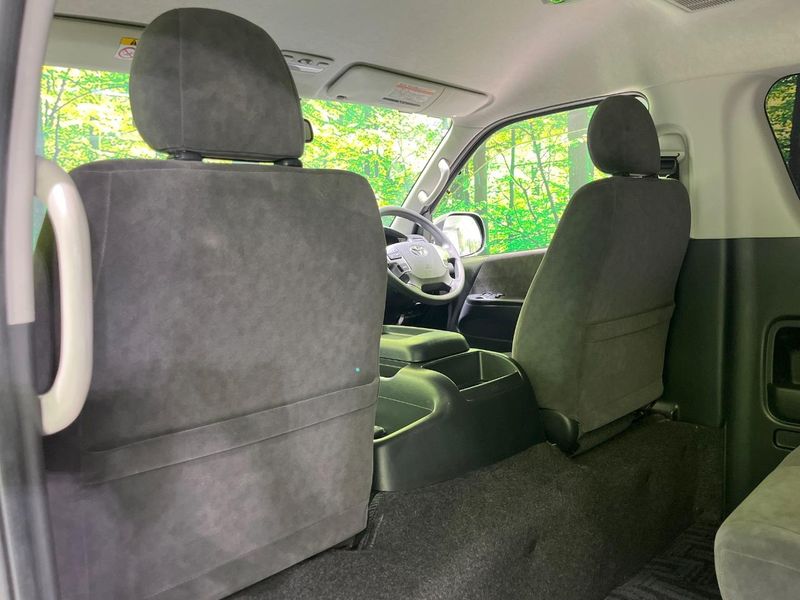 2019 Toyota Hiace Wagon CBA-TRH219W (UW-6a851fe2d4135)[24]
