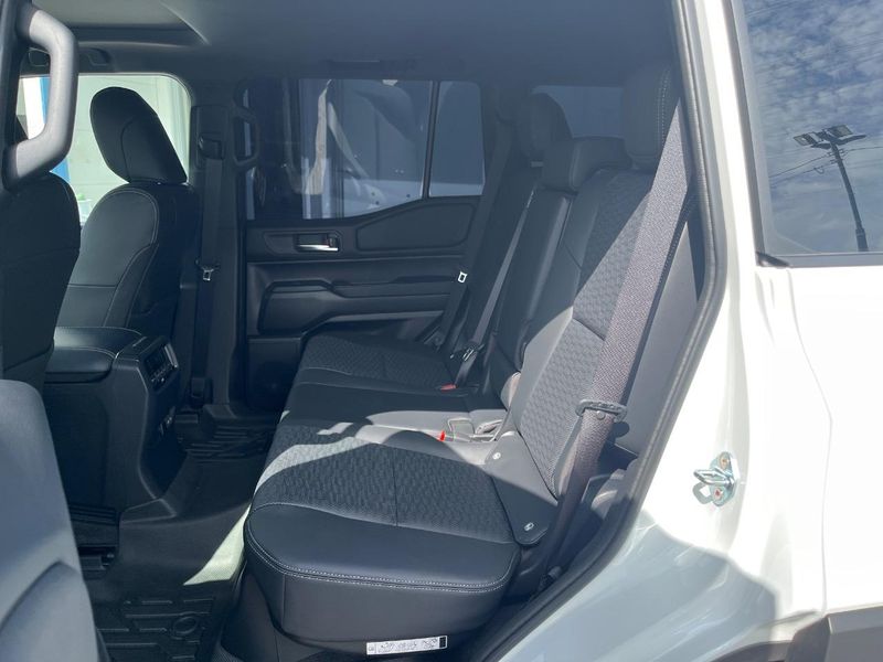 2026 Toyota Land Cruiser 250 3BA-TRJ250W (UW-6a851ff247008)[17]