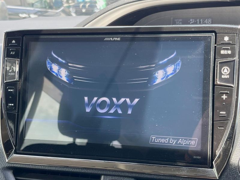 2016 Toyota Voxy DBA-ZRR80W (UW-6a85202a9b2f2)[10]