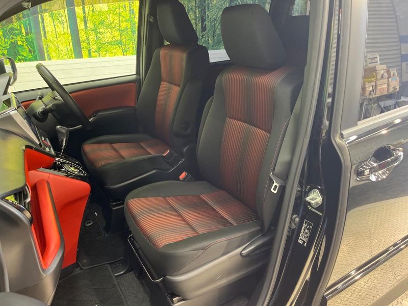 2018 Toyota Voxy DBA-ZRR80W (UW-6a8520311fdf9)[19]
