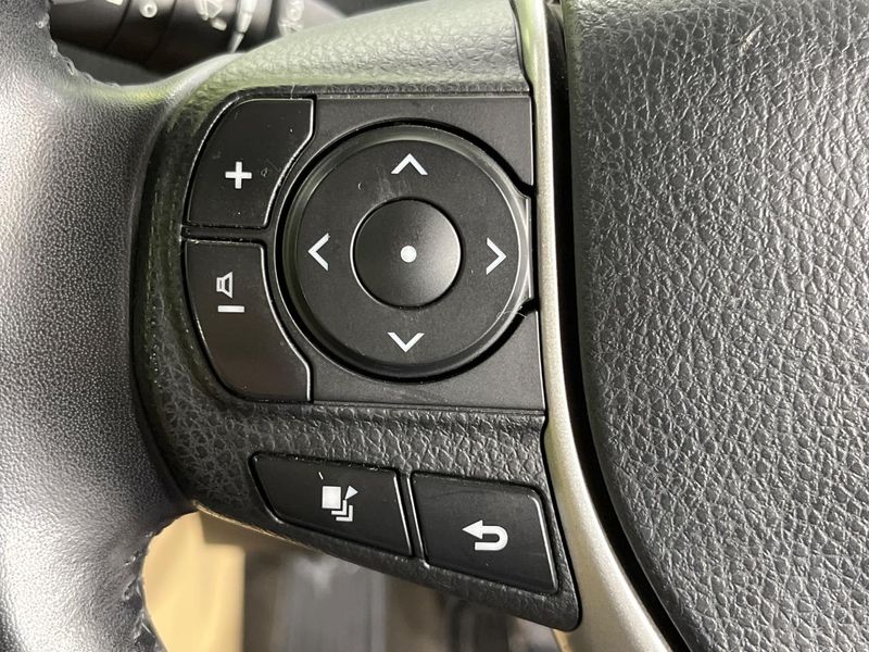 2014 Toyota Noah DBA-ZRR85G (UW-6a85203b88d86)[18]