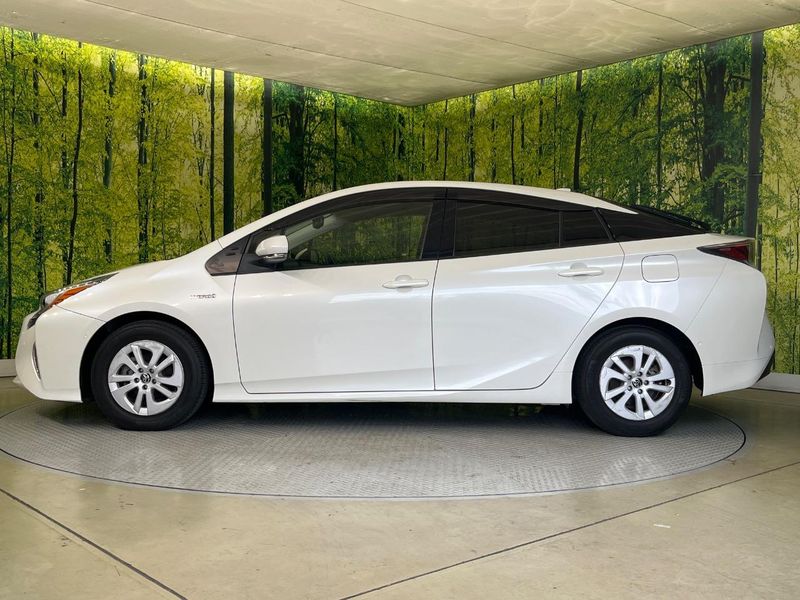 2017 Toyota Prius DAA-ZVW50 (UW-6a852052b830d)[9]