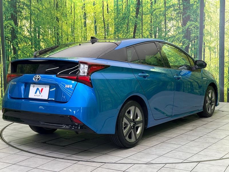 2019 Toyota Prius DAA-ZVW51 (UW-6a8520585a1c5)[8]