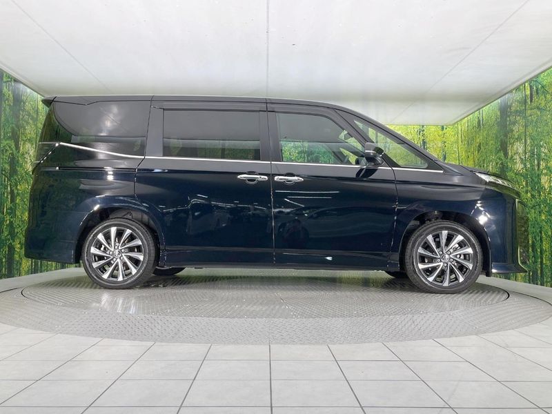 2025 Toyota Voxy 6AA-ZWR90W (UW-6a852078d7f3b)[20]