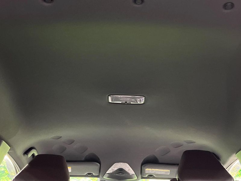 2018 Toyota C-HR DAA-ZYX10 (UW-6a85208022da1)[12]