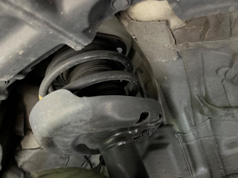 2018 Toyota C-HR DAA-ZYX10 (UW-6a852080a6661)[16]
