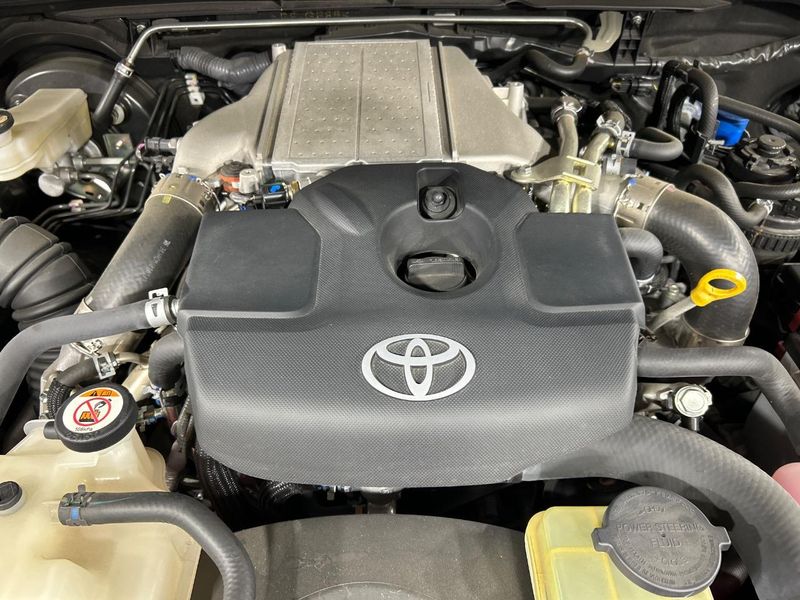 2021 Toyota Hilux 3DF-GUN125 (UW-6a866ed035f3a)[7]