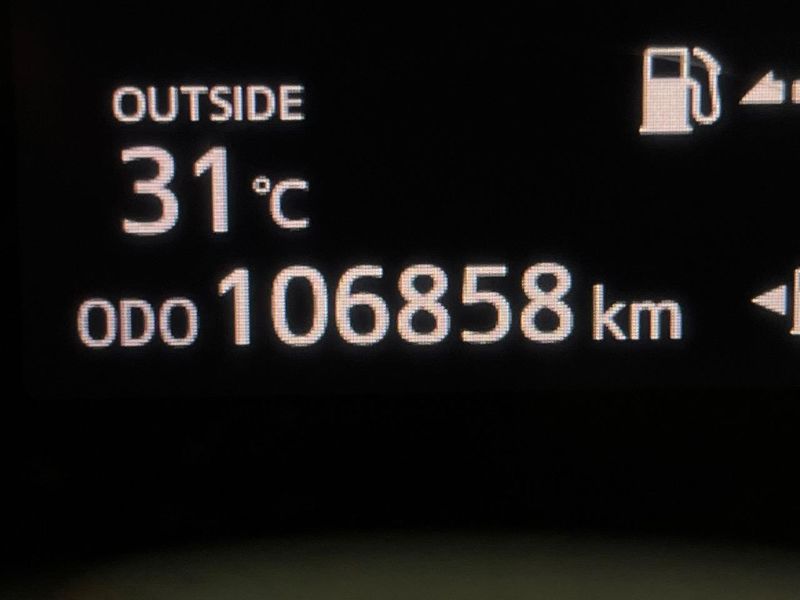 2016 Toyota Sienta DBA-NSP170G (UW-6a867065a031f)[2]
