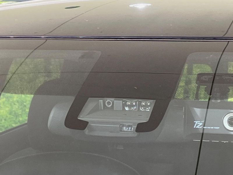 2021 Toyota Sienta 5BA-NSP170G (UW-6a86706a0925e)[21]