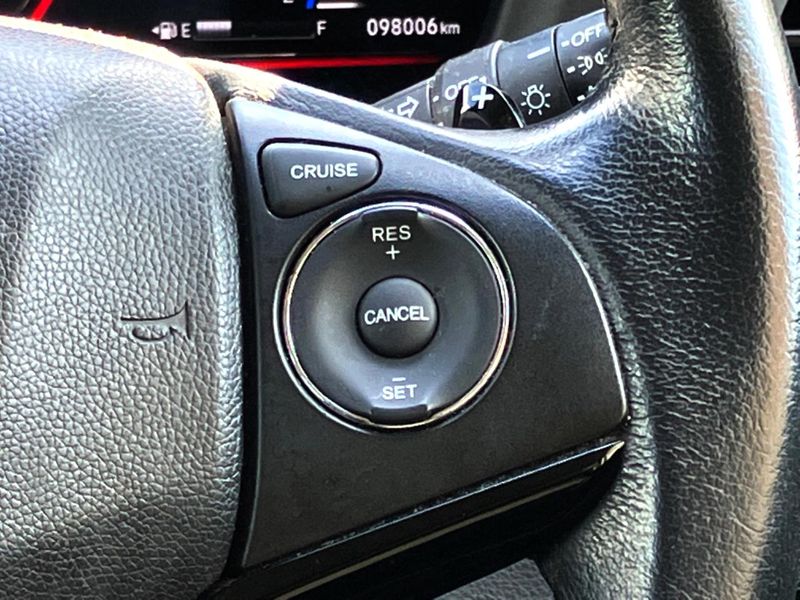 2015 Honda Vezel DAA-RU3 (UW-6a86707edacde)[29]