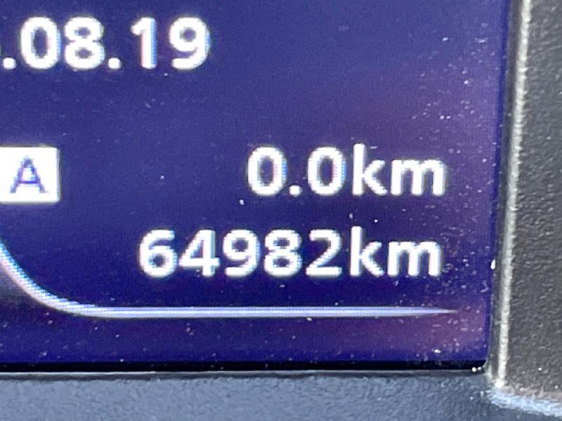 2018 Suzuki Swift Sport CBA-ZC33S (UW-6a8670e15cb1d)[2]