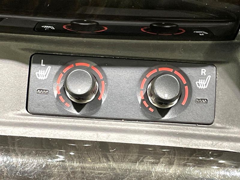 2015 Toyota Vellfire DBA-AGH35W (UW-6a87bfeae54bb)[22]