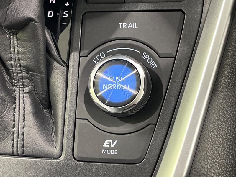 2023 Toyota RAV4 6AA-AXAH54 (UW-6a87c0050e787)[16]