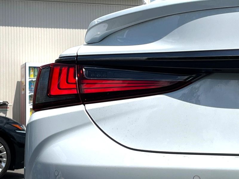 2023 Lexus ES 6AA-AXZH11 (UW-6a87c0189b66d)[24]