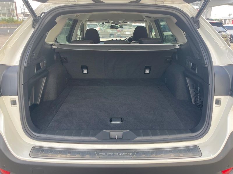 2023 Subaru Legacy Outback 4BA-BT5 (UW-6a87c05718803)[26]