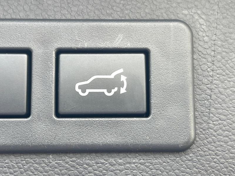 2023 Subaru Legacy Outback 4BA-BT5 (UW-6a87c05718803)[27]