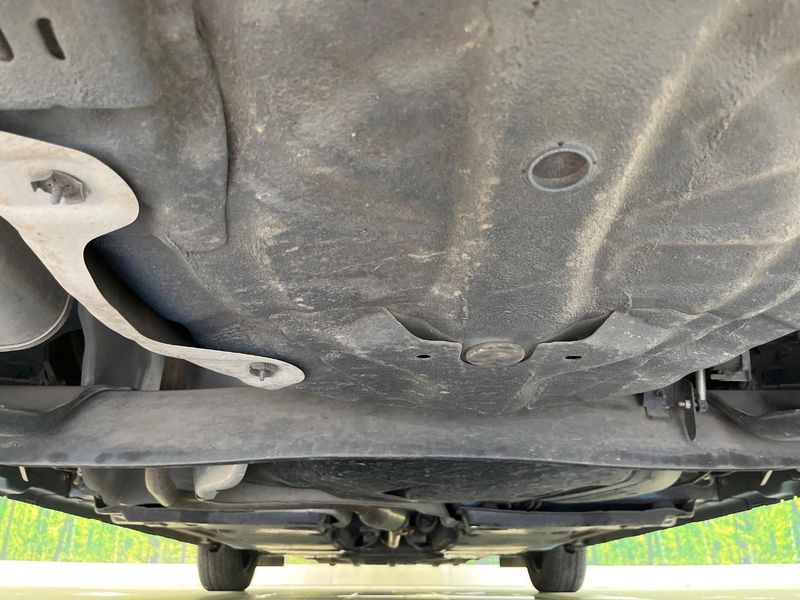 2021 Nissan Note 6AA-E13 (UW-6a87c07819945)[16]