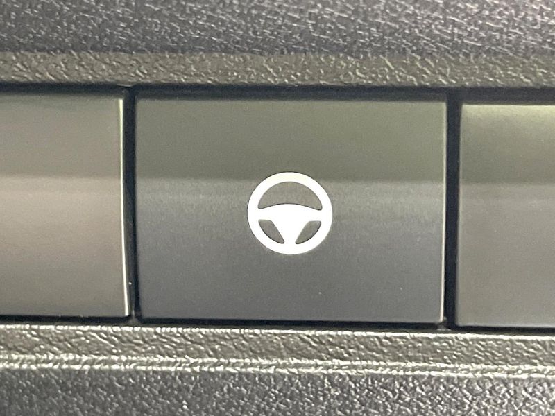 2021 Nissan Aura 6AA-FE13 (UW-6a87c07fb8f94)[23]