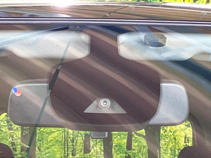 2017 Nissan Serena DAA-GFC27 (UW-6a87c09c2e3d0)[25]