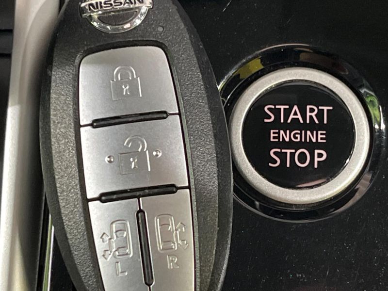 2017 Nissan Serena DAA-GFC27 (UW-6a87c09c2e3d0)[8]
