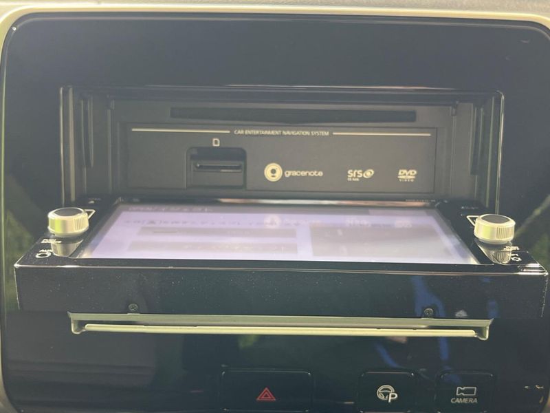 2017 Nissan Serena DAA-GFC27 (UW-6a87c09c2e3d0)[17]