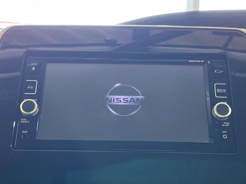 2017 Nissan Serena DAA-GFC27 (UW-6a87c09c2e3d0)[21]