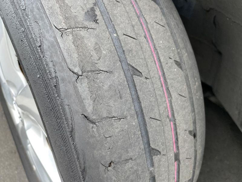 2013 Nissan Serena DAA-HFC26 (UW-6a87c0e903412)[8]