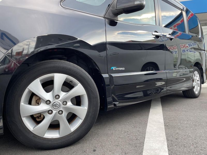 2013 Nissan Serena DAA-HFC26 (UW-6a87c0e903412)[6]