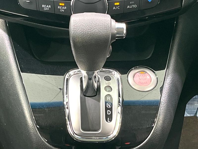 2015 Nissan Serena DAA-HFC26 (UW-6a87c0eb0558d)[27]