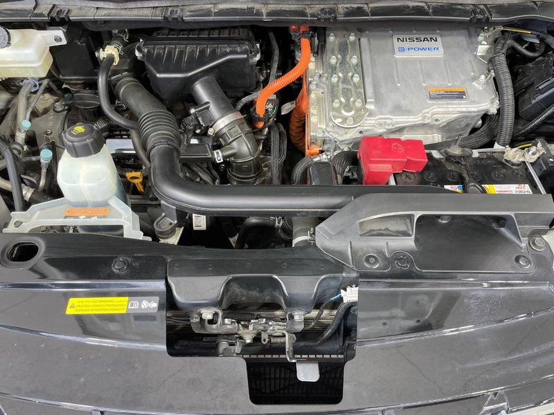 2019 Nissan Serena DAA-HFC27 (UW-6a87c0ed22d46)[22]