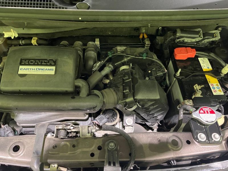 2018 Honda N-BOX CUSTOM DBA-JF3 (UW-6a87c118186ae)[10]