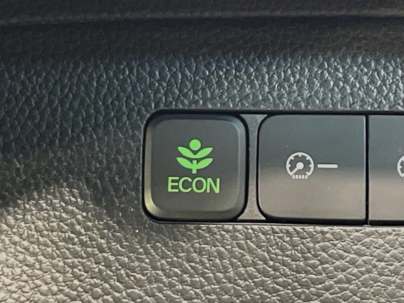 2020 Honda N-BOX CUSTOM 6BA-JF3 (UW-6a87c122ce66c)[21]