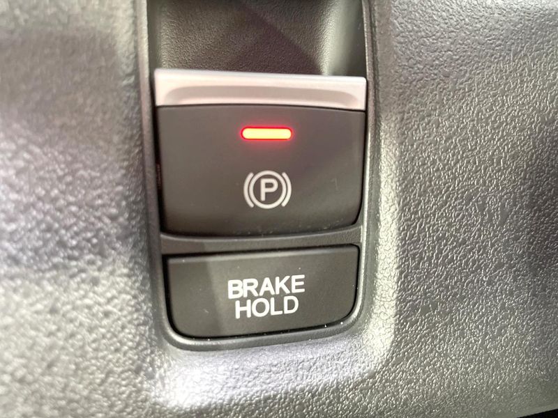 2023 Honda N-BOX CUSTOM 6BA-JF5 (UW-6a87c13e48c9f)[16]