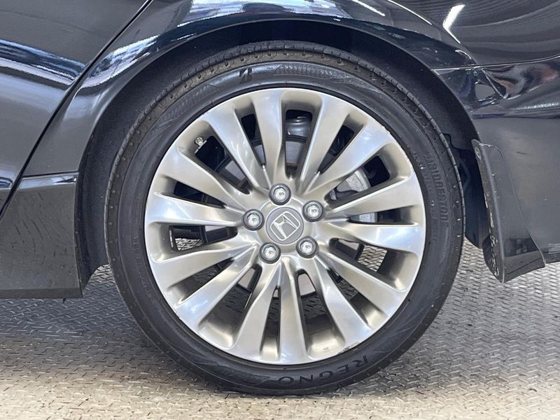 2016 Honda Legend DAA-KC2 (UW-6a87c153377b9)[29]