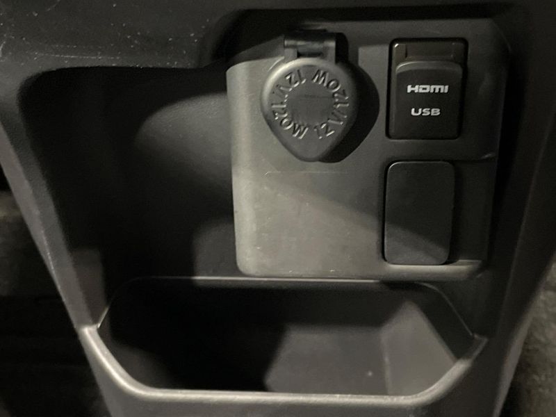 2019 Daihatsu Wake DBA-LA700S (UW-6a87c19ee7ee7)[24]