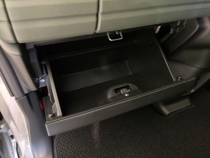 2025 Suzuki Spacia Gear 5AA-MK94S (UW-6a87c1fd7a4a8)[17]