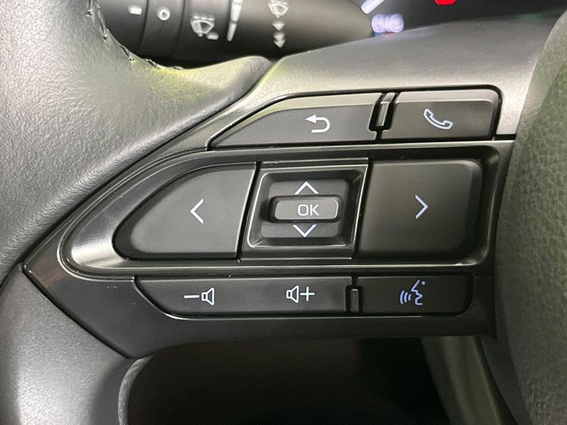 2021 Toyota Yaris Cross 6AA-MXPJ15 (UW-6a87c24060a5b)[16]
