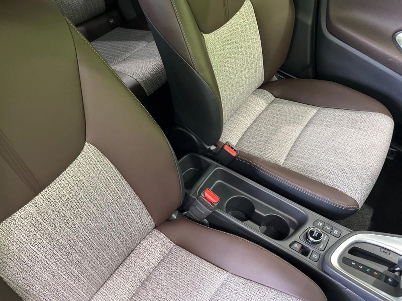 2021 Toyota Yaris Cross 6AA-MXPJ15 (UW-6a87c24060a5b)[25]