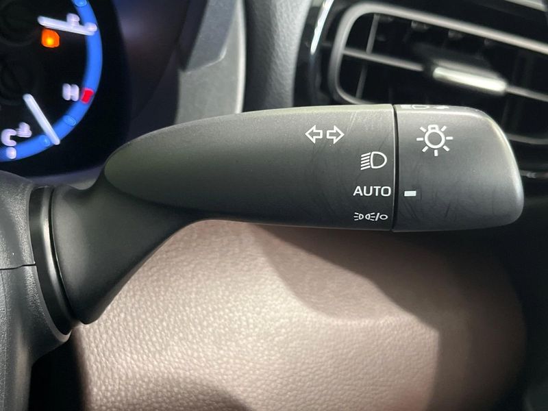2021 Toyota Yaris Cross 6AA-MXPJ15 (UW-6a87c24060a5b)[19]