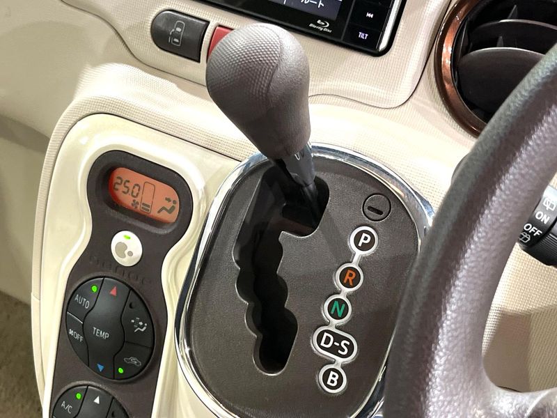 2015 Toyota Porte DBA-NCP141 (UW-6a87c270405b9)[19]