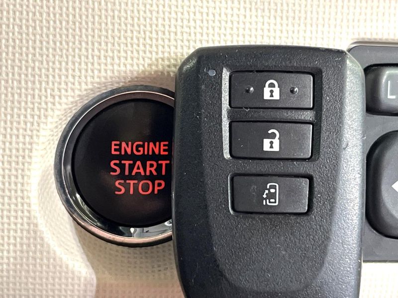 2015 Toyota Porte DBA-NCP141 (UW-6a87c270405b9)[4]