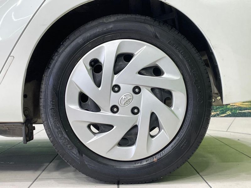 2016 Toyota Aqua DAA-NHP10 (UW-6a87c27fc1099)[7]