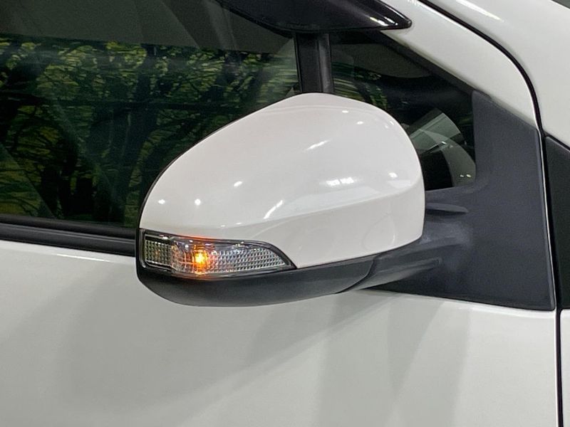 2016 Toyota Aqua DAA-NHP10 (UW-6a87c27fc1099)[9]