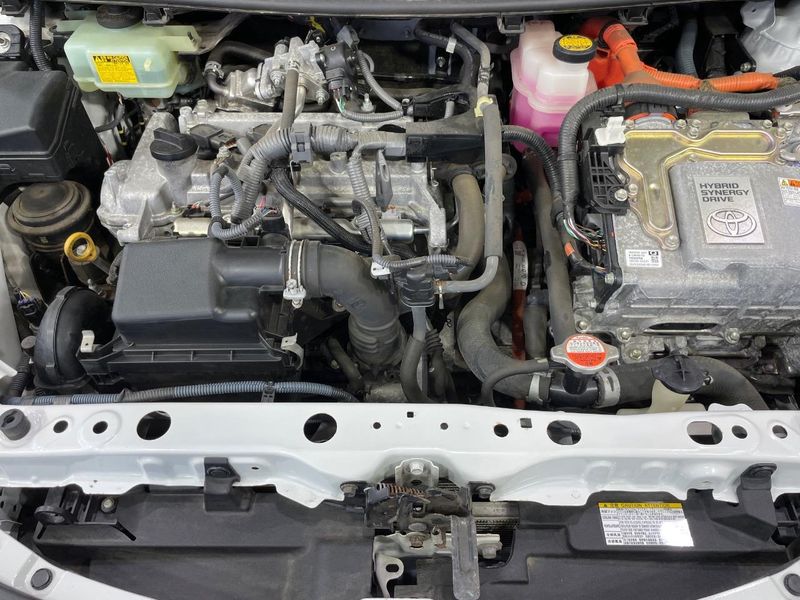 2016 Toyota Aqua DAA-NHP10 (UW-6a87c27fc1099)[21]