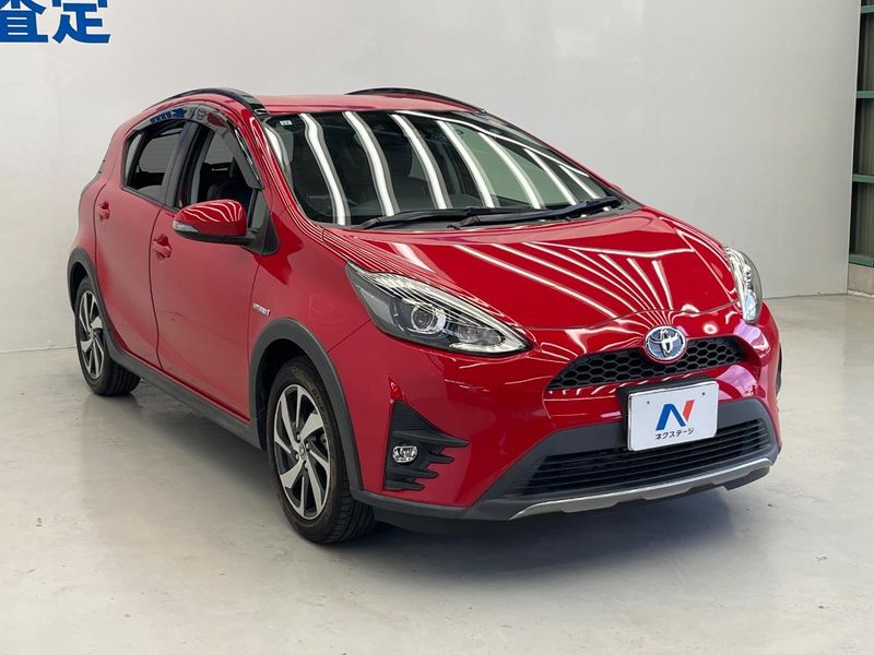 2017 Toyota Aqua DAA-NHP10H (UW-6a87c28244e93)[15]
