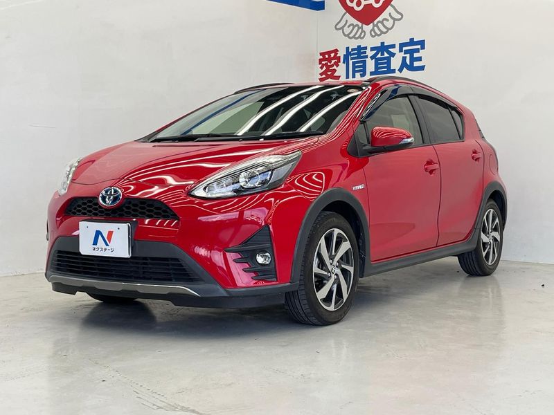 2017 Toyota Aqua DAA-NHP10H (UW-6a87c28244e93)[0]